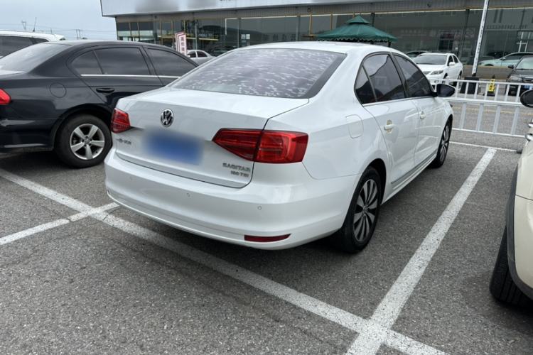 Used Volkswagen Sagitar 2017 180TSI Automatic Luxury Edition Exterior 5