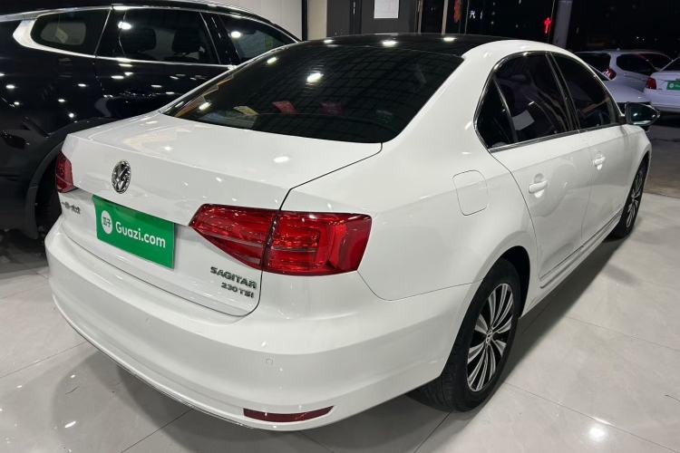Used Volkswagen Sagitar 2017 230TSI Automatic Comfort Version Exterior 5