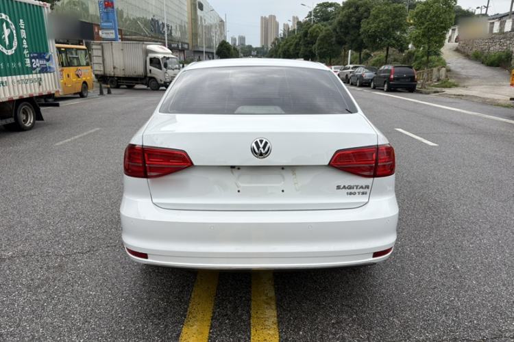 Used Volkswagen Sagitar 2017 180TSI Automatic Luxury Edition Exterior 5