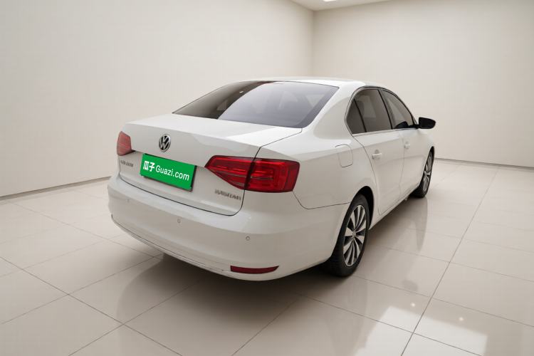 Used Volkswagen Sagitar 2017 1.6L Manual Comfort Model Exterior 5
