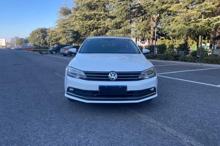 Used Volkswagen Sagitar 2017 180TSI Automatic Luxury Edition Exterior 6