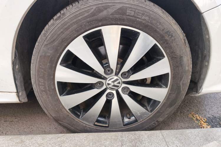 Used Volkswagen Sagitar 2017 1.6L Manual Comfort Model Exterior 7