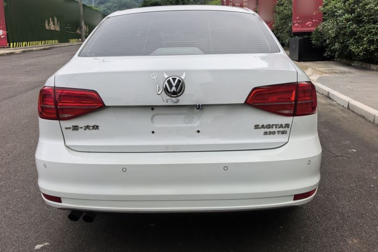 Used Volkswagen Sagitar 2017 230TSI Automatic Comfort Version Exterior 7