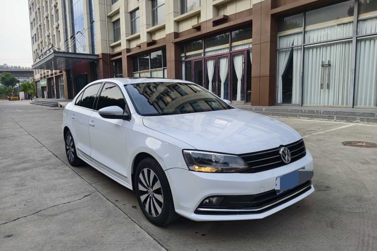 Used Volkswagen Sagitar 2017 230TSI Automatic Comfort Version Exterior 8