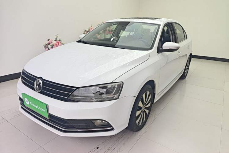 Used Volkswagen Sagitar 2017 1.6L Automatic Comfort Model Guazi used car, China used car export, Used car for sale, Used  cars, Cheapest cars for sale