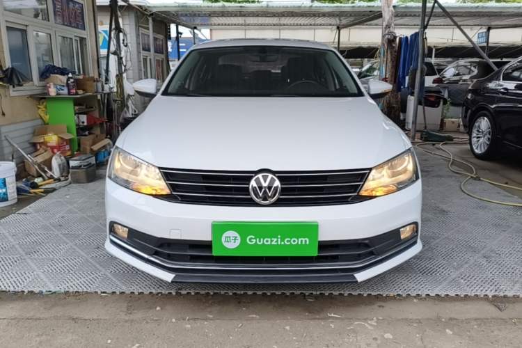 Used Volkswagen Sagitar 2017 180TSI Automatic Leading Model Front