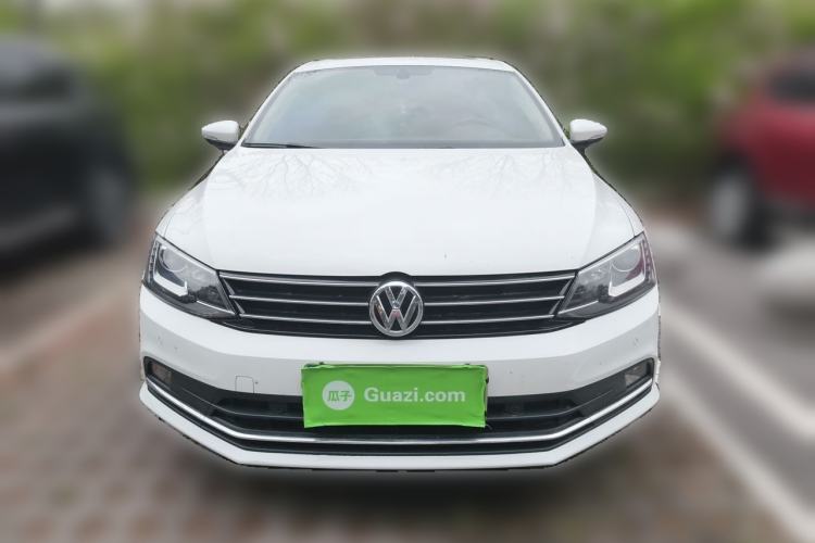 Used Volkswagen Sagitar 2017 230TSI Automatic Luxury Edition Front