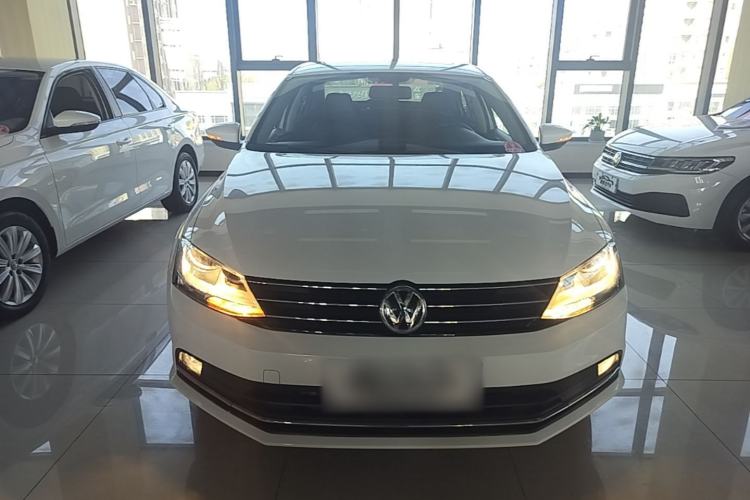 Used Volkswagen Sagitar 2017 1.6L Automatic Comfort Model Front