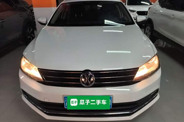 Used Volkswagen Sagitar 2017 230TSI Automatic Comfort Version Front