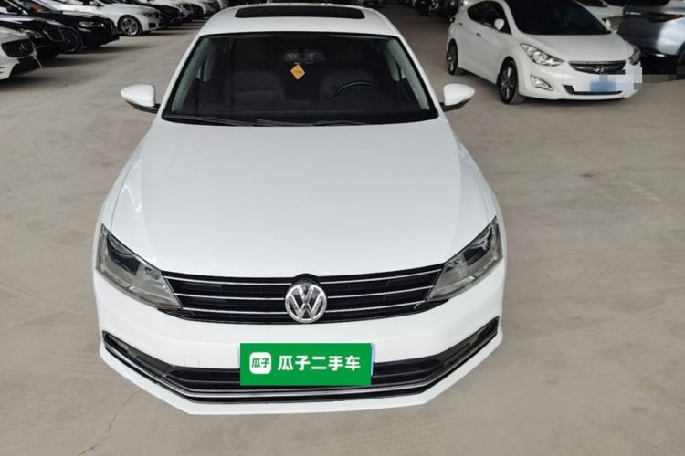 Used Volkswagen Sagitar 2017 230TSI Automatic Comfort Version Front