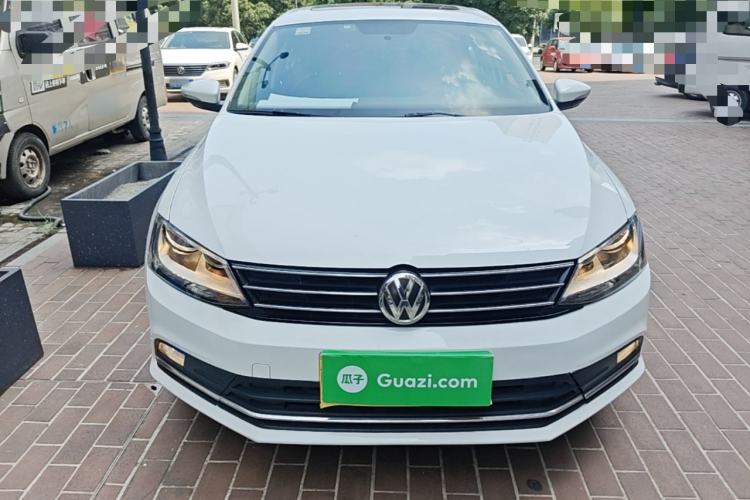 Used Volkswagen Sagitar 2017 1.6L Manual Comfort Model Front