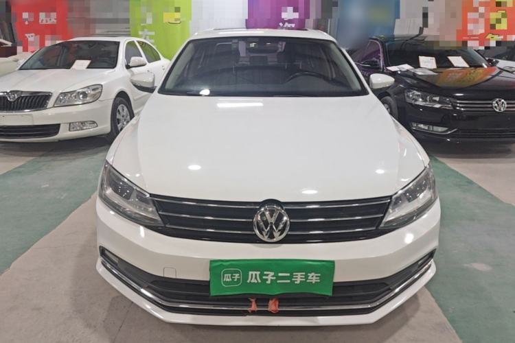 Used Volkswagen Sagitar 2017 180TSI Automatic Luxury Edition Front