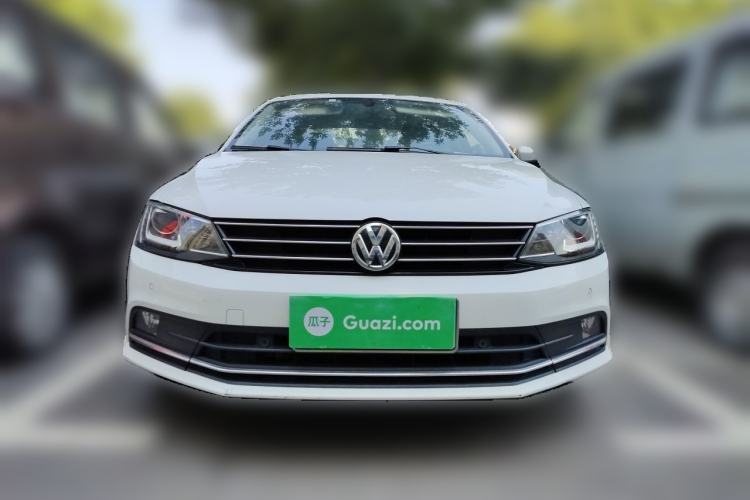 Used Volkswagen Sagitar 2017 230TSI Automatic Luxury Edition Front