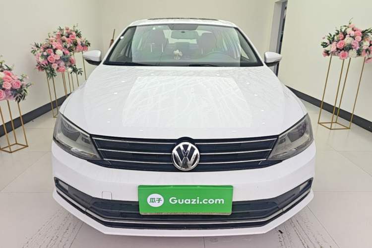Used Volkswagen Sagitar 2017 1.6L Automatic Comfort Model Front
