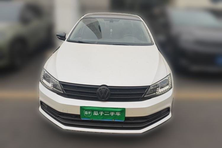 Used Volkswagen Sagitar 2017 230TSI Automatic Luxury Edition Front