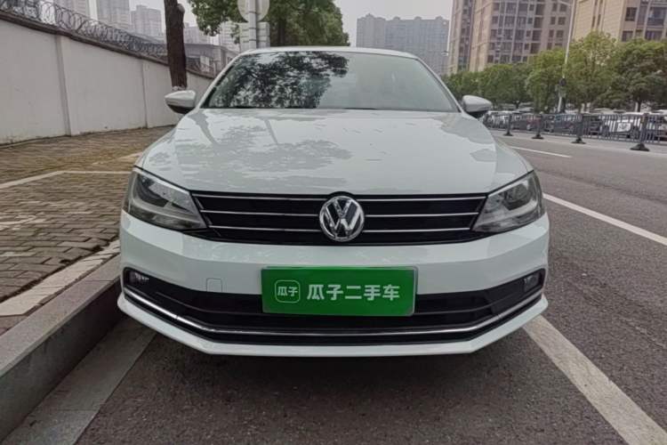 Used Volkswagen Sagitar 2017 230TSI Automatic Comfort Version Front