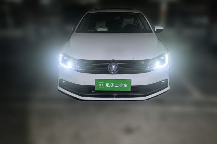 Used Volkswagen Sagitar 2017 230TSI Automatic Comfort Version Front