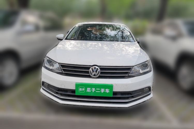 Used Volkswagen Sagitar 2017 230TSI Automatic Luxury Edition Front