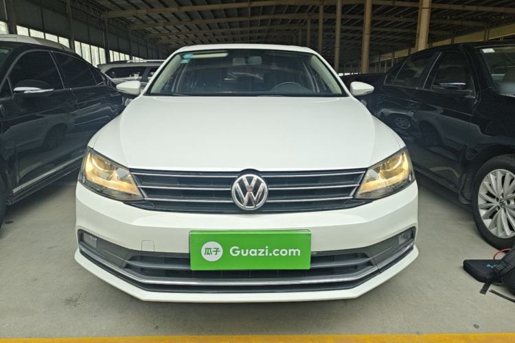 Used Volkswagen Sagitar 2017 1.6L Automatic Comfort Model Front