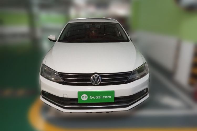 Used Volkswagen Sagitar 2017 180TSI Automatic Luxury Edition Front