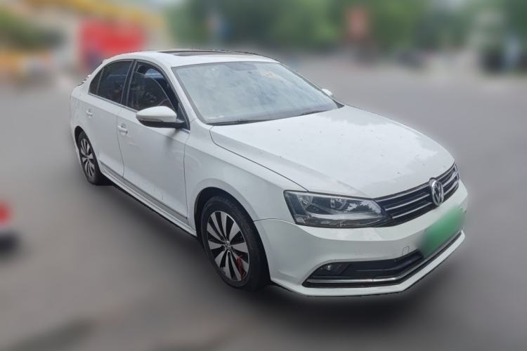 Used Volkswagen Sagitar 2017 230TSI Automatic Comfort Version Front Right 45 Deg