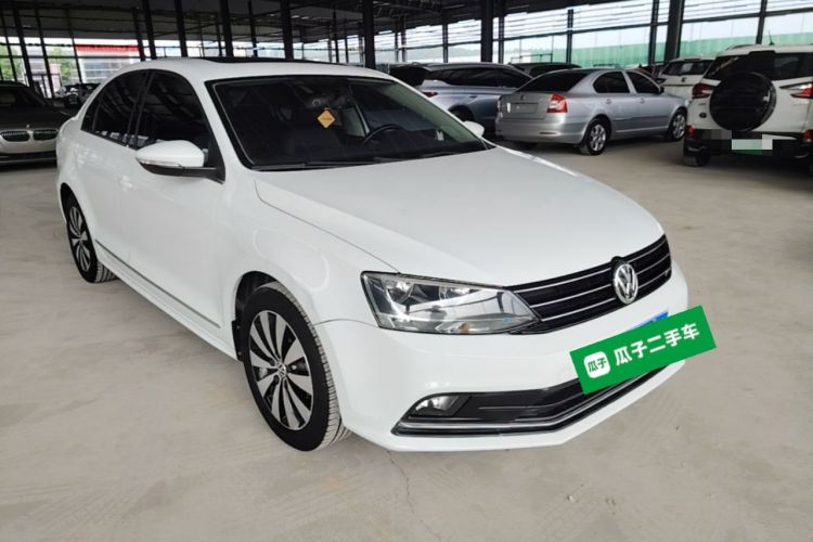 Used Volkswagen Sagitar 2017 230TSI Automatic Comfort Version Front Right 45 Deg