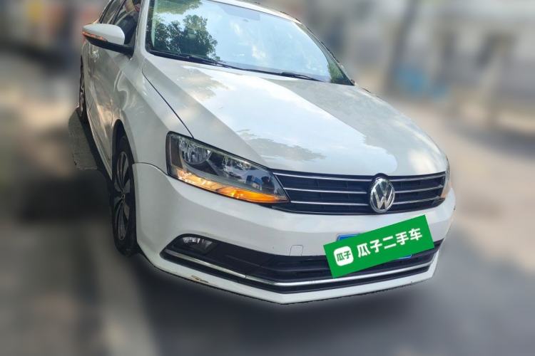 Used Volkswagen Sagitar 2017 1.6L Manual Comfort Model Front Right 45 Deg
