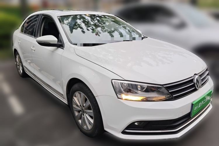 Used Volkswagen Sagitar 2017 1.6L Manual Comfort Model Front Right 45 Deg