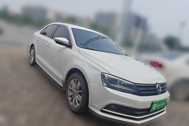 Used Volkswagen Sagitar 2017 1.6L Manual Fashion Model Front Right 45 Deg