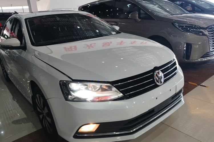 Used Volkswagen Sagitar 2017 1.6L Automatic Comfort Model Front Right 45 Deg