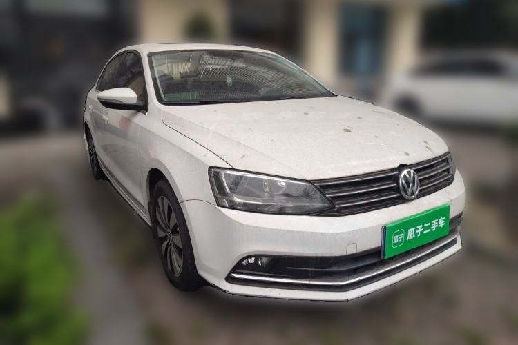 Used Volkswagen Sagitar 2017 230TSI Automatic Comfort Version Front Right 45 Deg