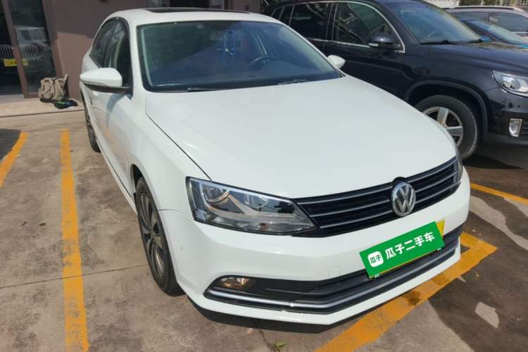 Used Volkswagen Sagitar 2017 1.6L Automatic Comfort Model Front Right 45 Deg