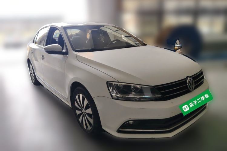 Used Volkswagen Sagitar 2017 230TSI Automatic Comfort Version Front Right 45 Deg