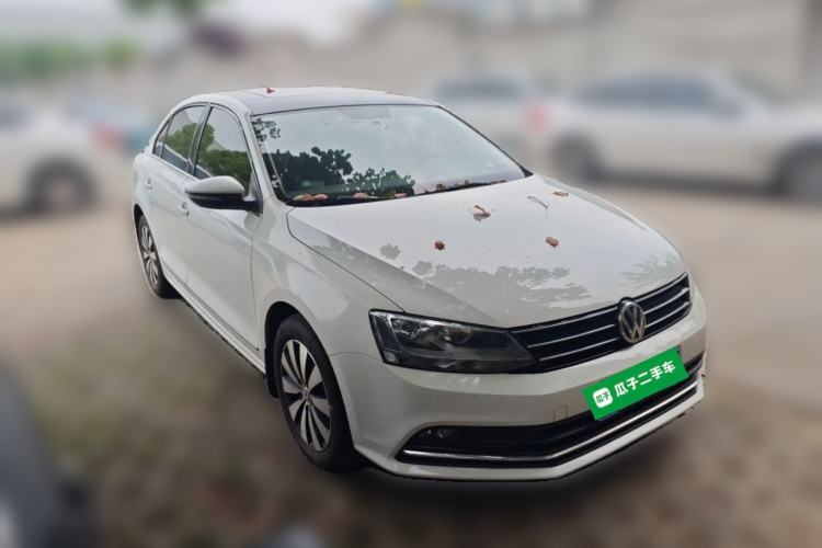 Used Volkswagen Sagitar 2017 230TSI Automatic Comfort Version Front Right 45 Deg