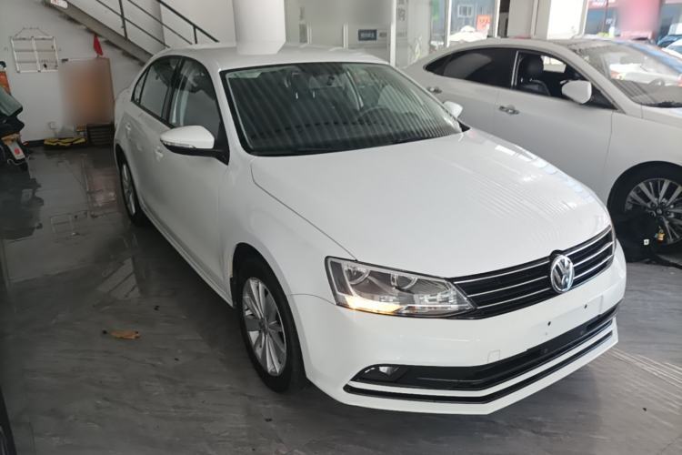 Used Volkswagen Sagitar 2017 1.6L Automatic Fashion Model Front Right 45 Deg