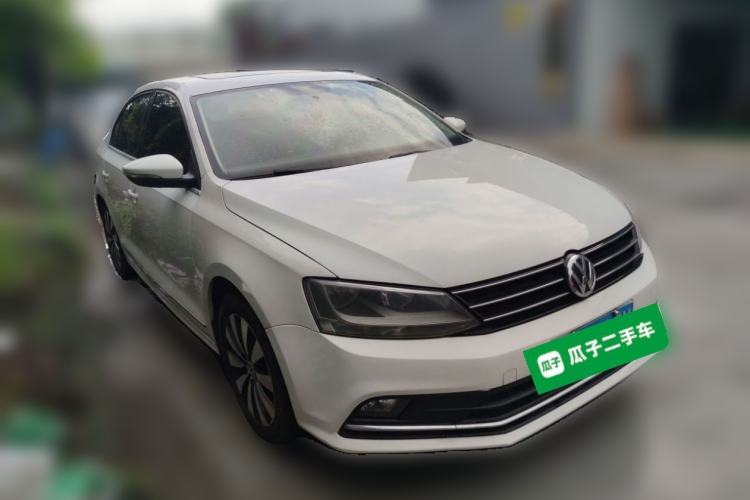 Used Volkswagen Sagitar 2017 230TSI Automatic Comfort Version Front Right 45 Deg
