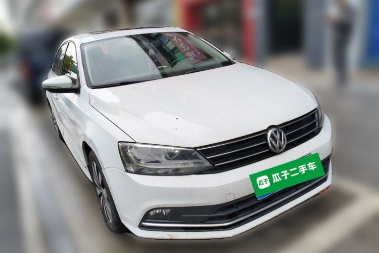 Used Volkswagen Sagitar 2017 230TSI Automatic Comfort Version Front Right 45 Deg