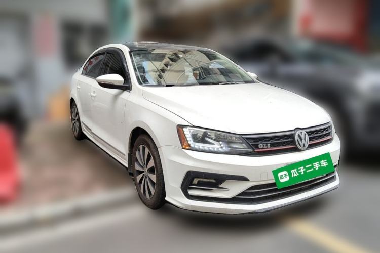 Used Volkswagen Sagitar 2017 230TSI Automatic Comfort Version Front Right 45 Deg