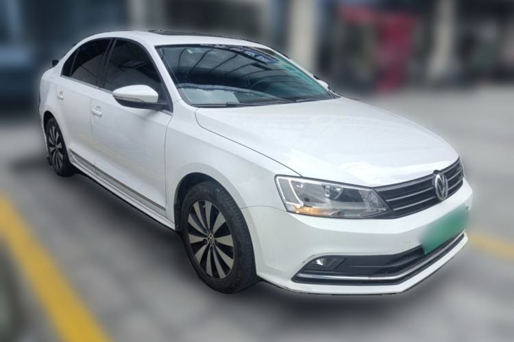 Used Volkswagen Sagitar 2017 1.6L Manual Comfort Model Front Right 45 Deg