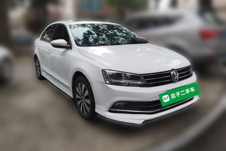 Used Volkswagen Sagitar 2017 230TSI Automatic Comfort Version Front Right 45 Deg
