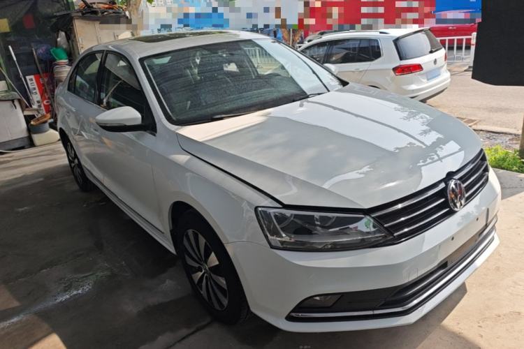 Used Volkswagen Sagitar 2017 1.6L Manual Comfort Model Front Right 45 Deg