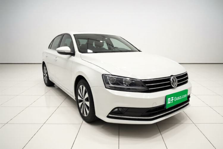 Used Volkswagen Sagitar 2017 1.6L Automatic Comfort Model Front Right 45 Deg