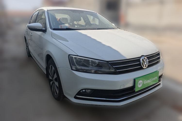 Used Volkswagen Sagitar 2017 230TSI Automatic Comfort Version Front Right 45 Deg