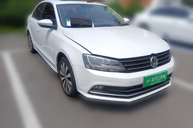 Used Volkswagen Sagitar 2017 230TSI Automatic Comfort Version Front Right 45 Deg