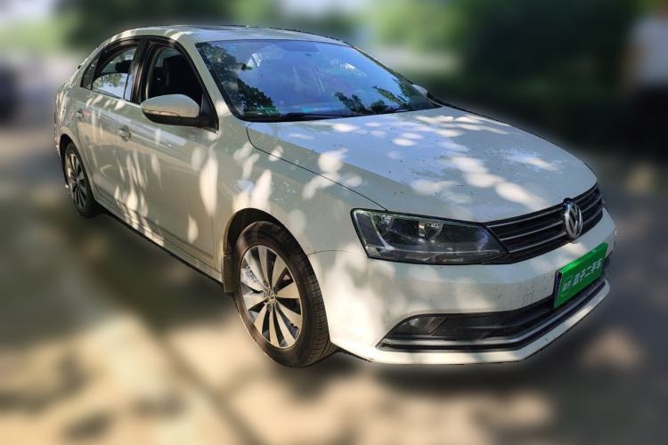 Used Volkswagen Sagitar 2017 1.6L Manual Comfort Model Front Right 45 Deg