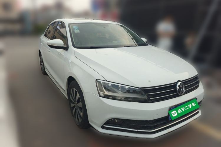 Used Volkswagen Sagitar 2017 230TSI Automatic Comfort Version Front Right 45 Deg