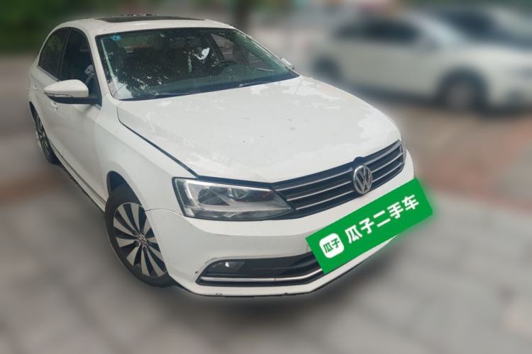 Used Volkswagen Sagitar 2017 230TSI Automatic Comfort Version Front Right 45 Deg