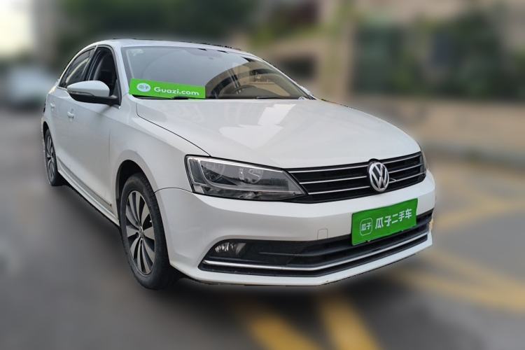 Used Volkswagen Sagitar 2017 1.6L Manual Comfort Model Front Right 45 Deg