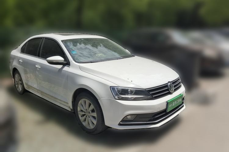 Used Volkswagen Sagitar 2017 1.6L Manual Comfort Model Front Right 45 Deg