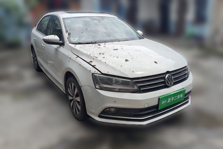 Used Volkswagen Sagitar 2017 1.6L Manual Comfort Model Front Right 45 Deg